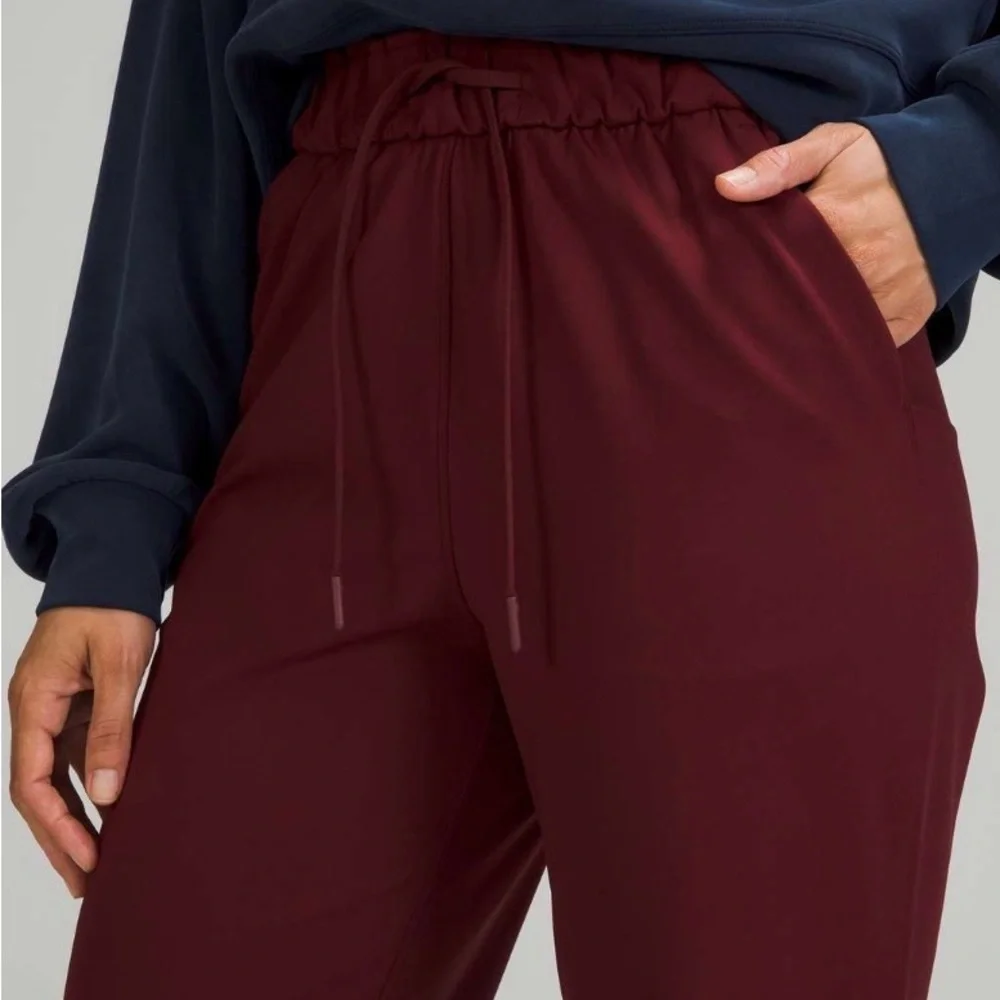 Lululemon Stretch High Rise 7/8 Length Pant 25